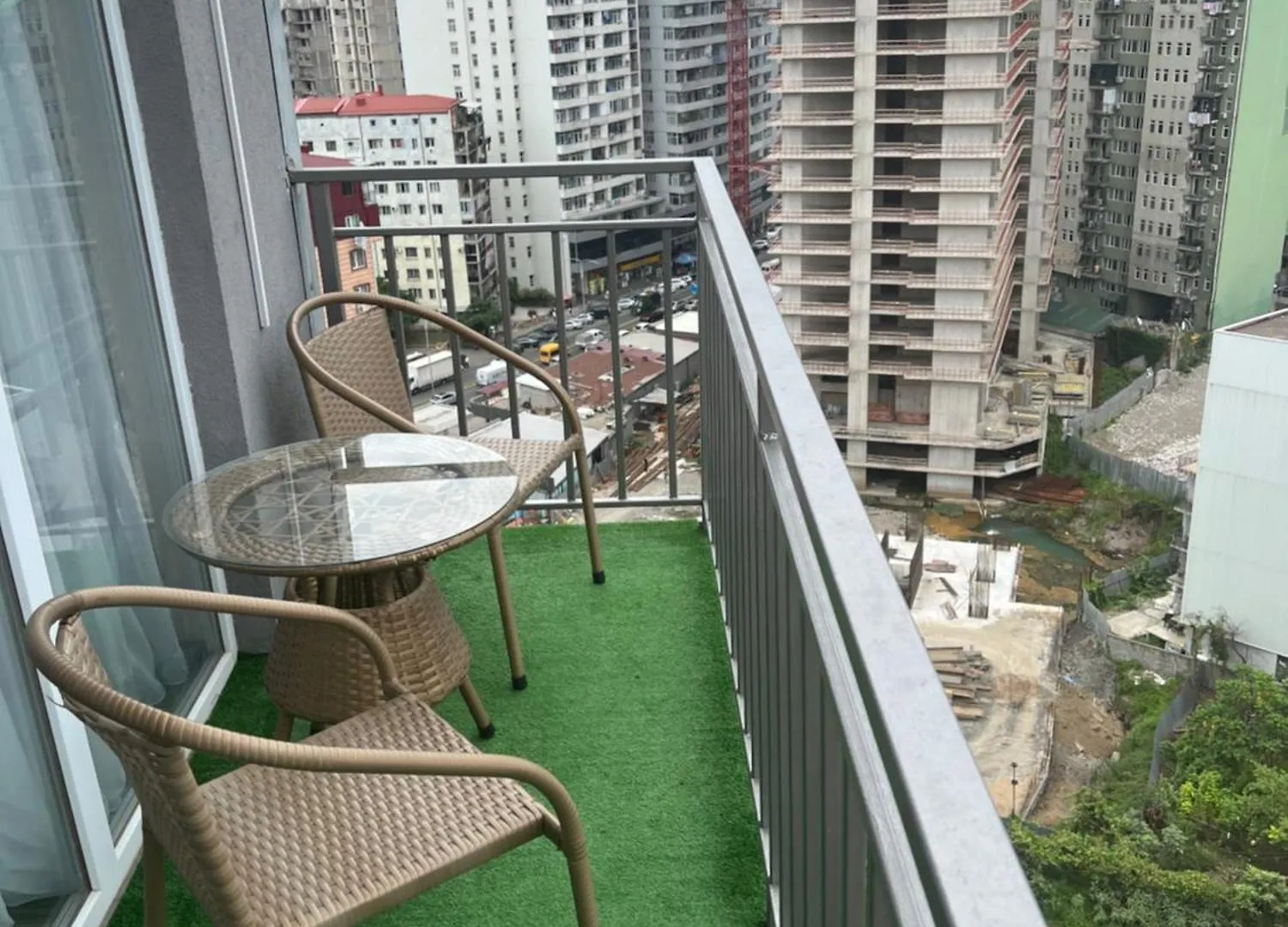 Apartment Nini Batumi 0*,